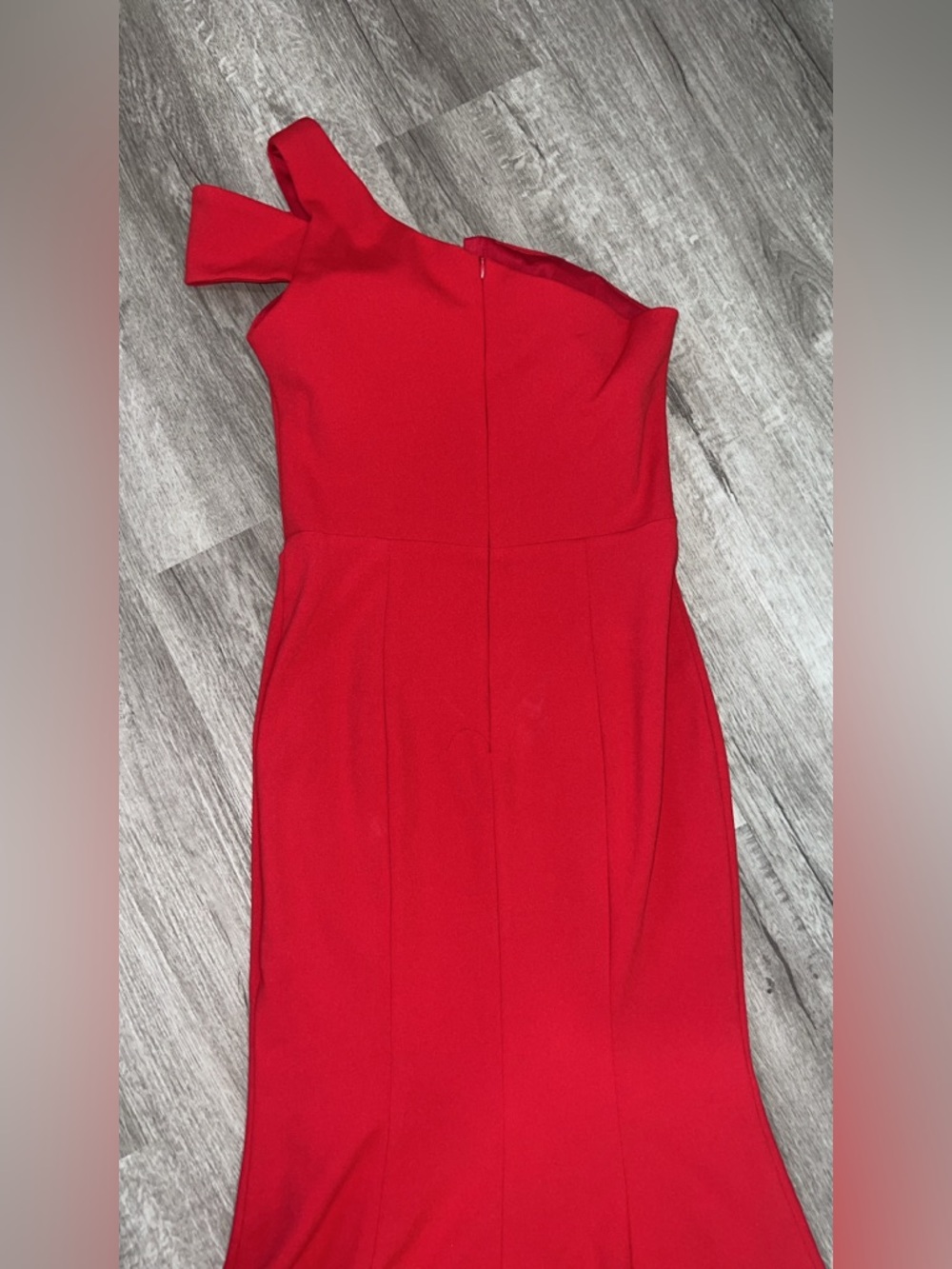 Betsy & Adam Scarlet One-Shoulder Evening Dress - Picture 6 of 6